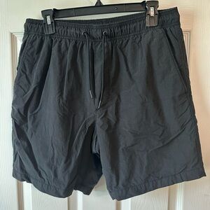 AE Trekker shorts